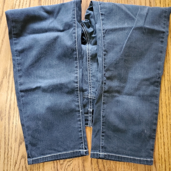 Tru Luxe cropped jeans size 29/8 with stretch. - Picture 4 of 7